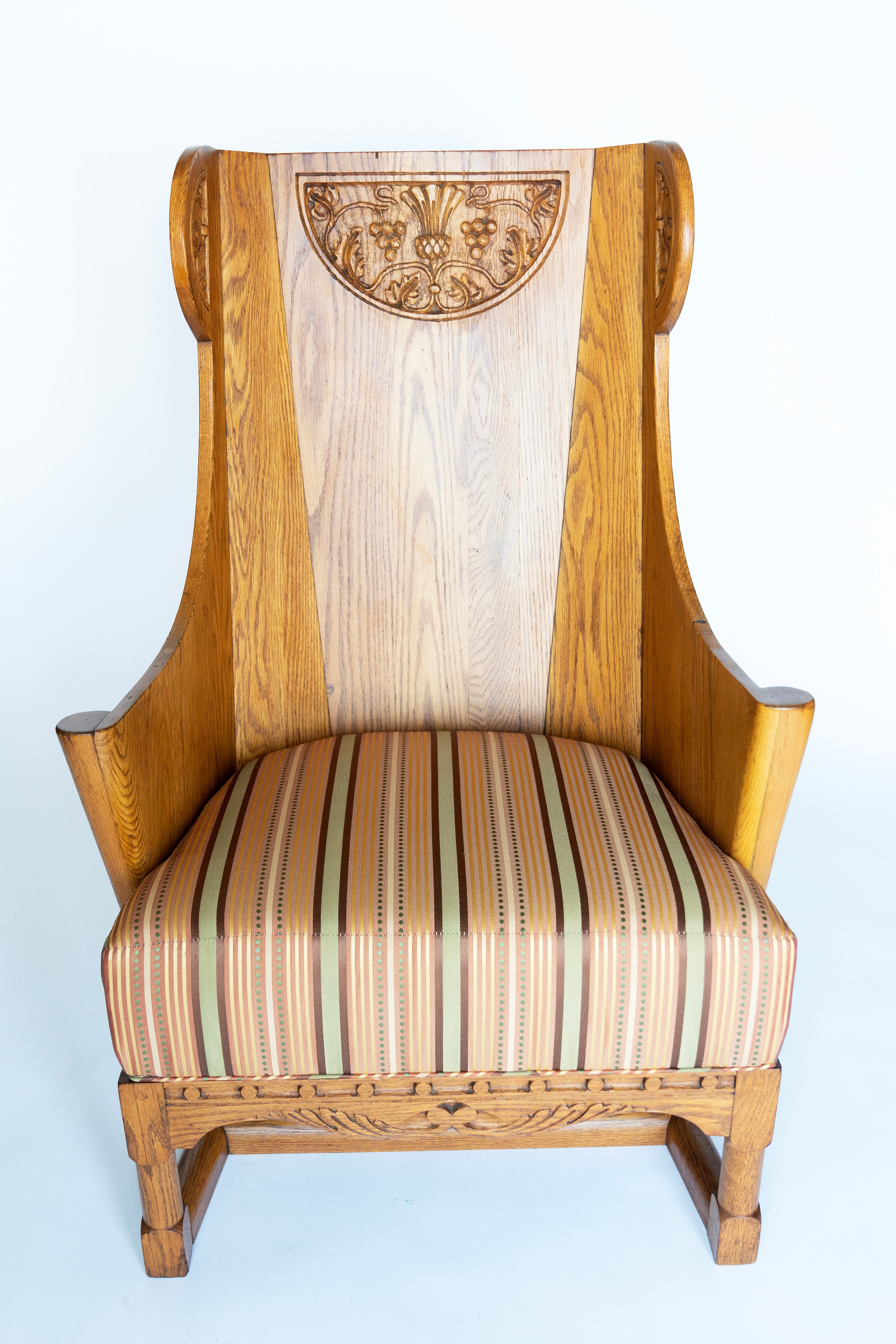 Oak Lounge Wingback Chair with Pineapple Carving